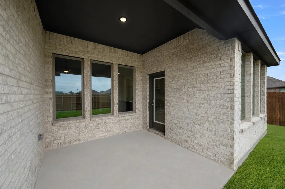 144 Trinity Street Grandview, TX 76050