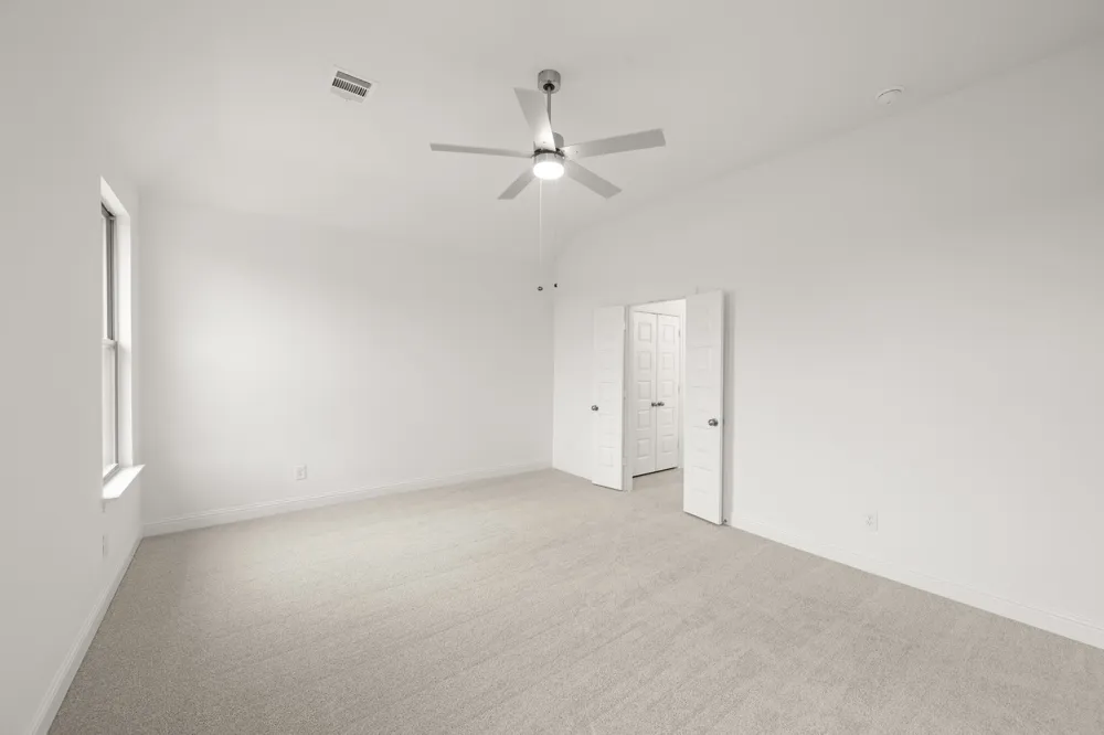 128 Trinity Street Grandview, TX 76050