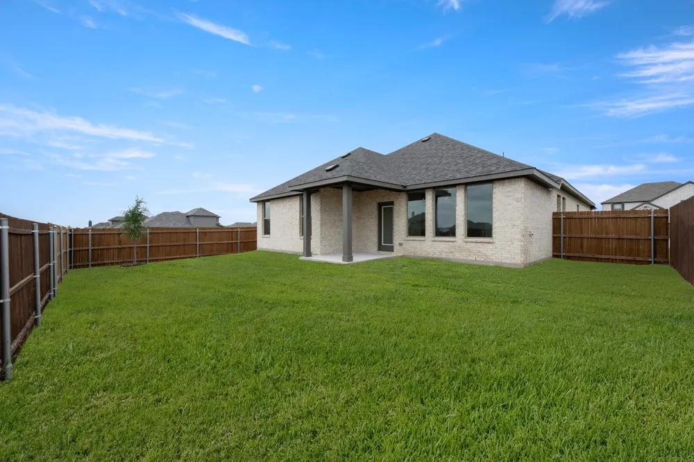 128 Trinity Street Grandview, TX 76050