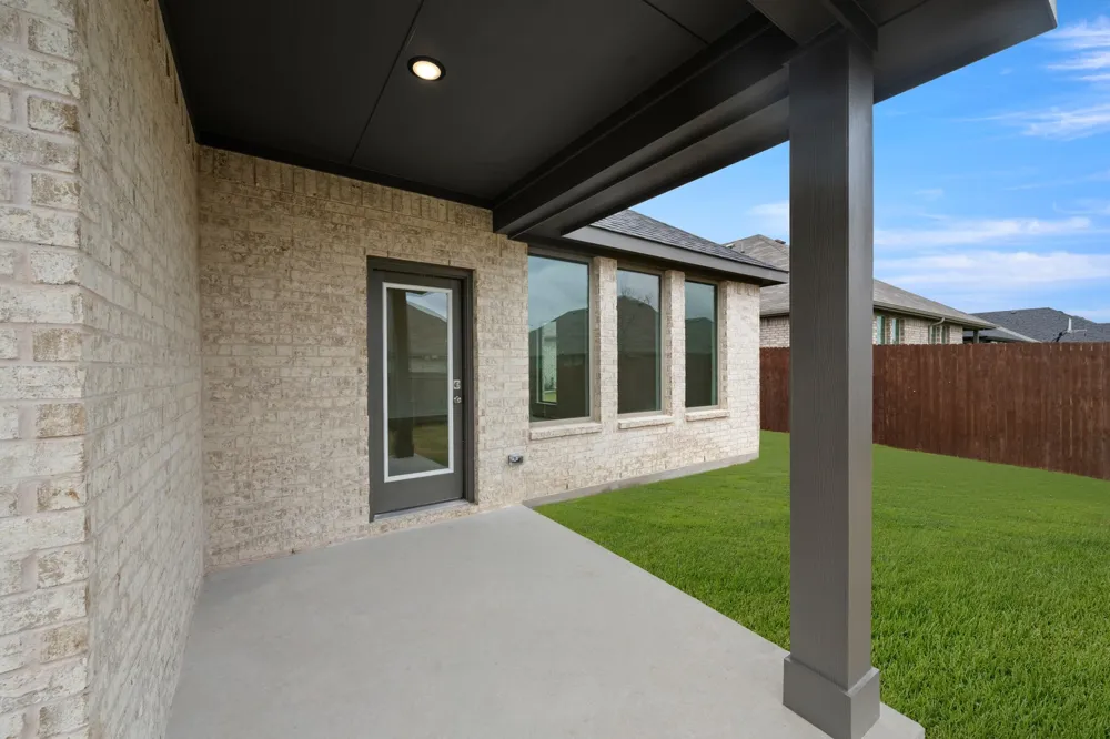 128 Trinity Street Grandview, TX 76050