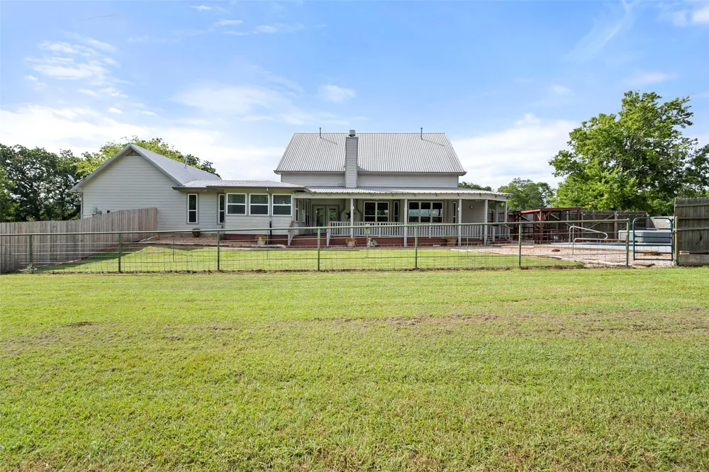 5545 Fm 416 Streetman, TX 75859