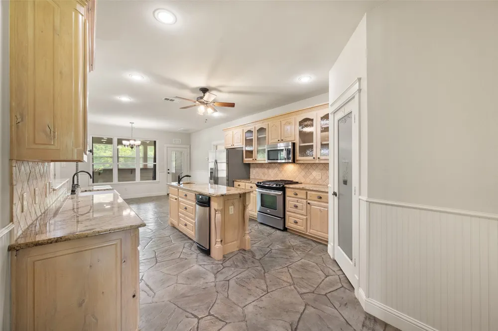 5545 Fm 416 Streetman, TX 75859