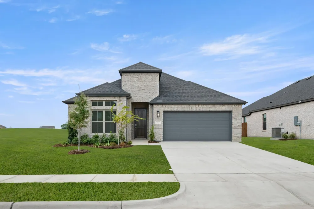 117 Trinity Street Grandview, TX 76050