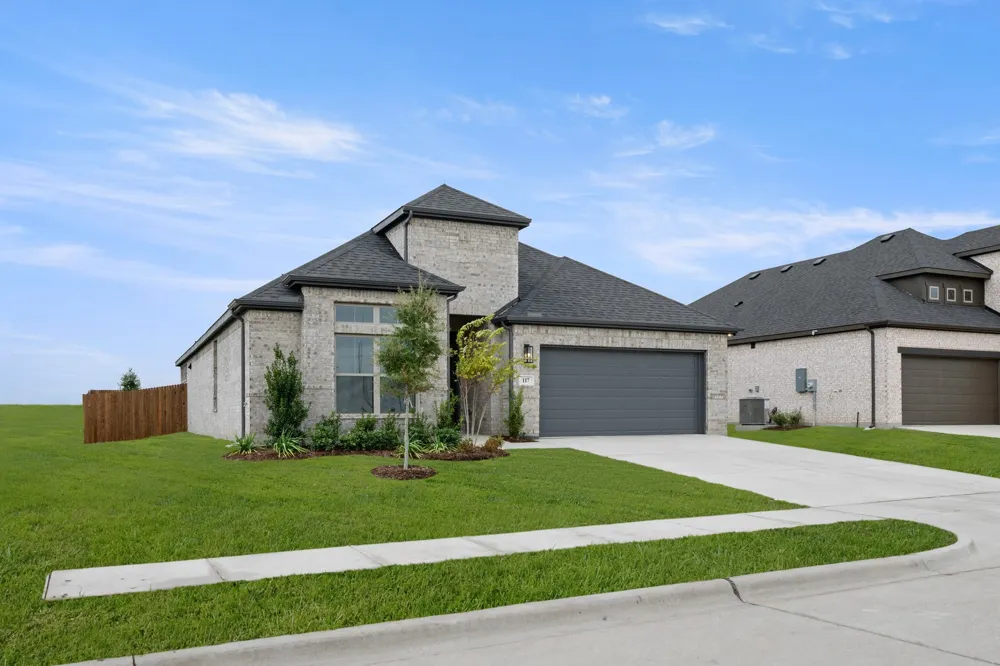 117 Trinity Street Grandview, TX 76050