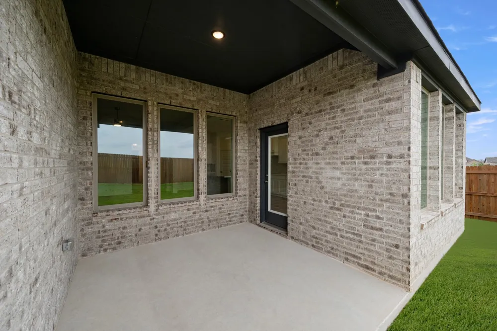 117 Trinity Street Grandview, TX 76050