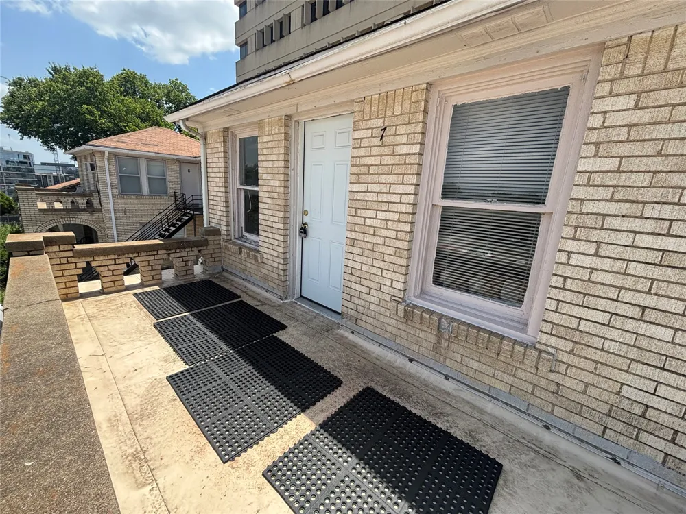 3529 W 7th Street #7 Fort Worth, TX 76107