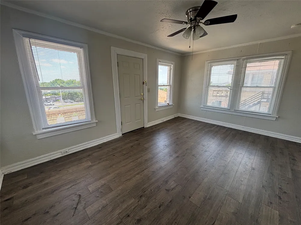 3529 W 7th Street #7 Fort Worth, TX 76107