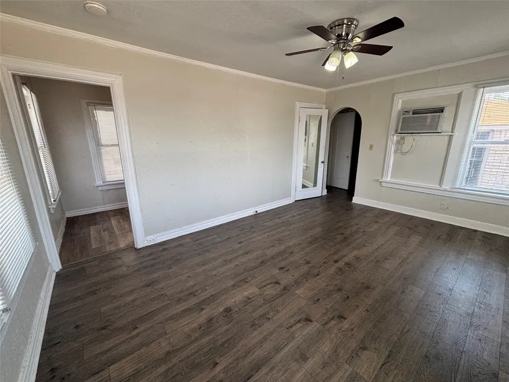3529 W 7th Street #7 Fort Worth, TX 76107