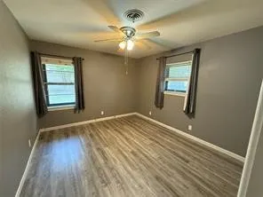 1412 Hillcrest Street Ennis, TX 75119