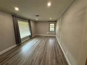 1412 Hillcrest Street Ennis, TX 75119