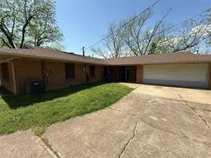 1412 Hillcrest Street Ennis, TX 75119