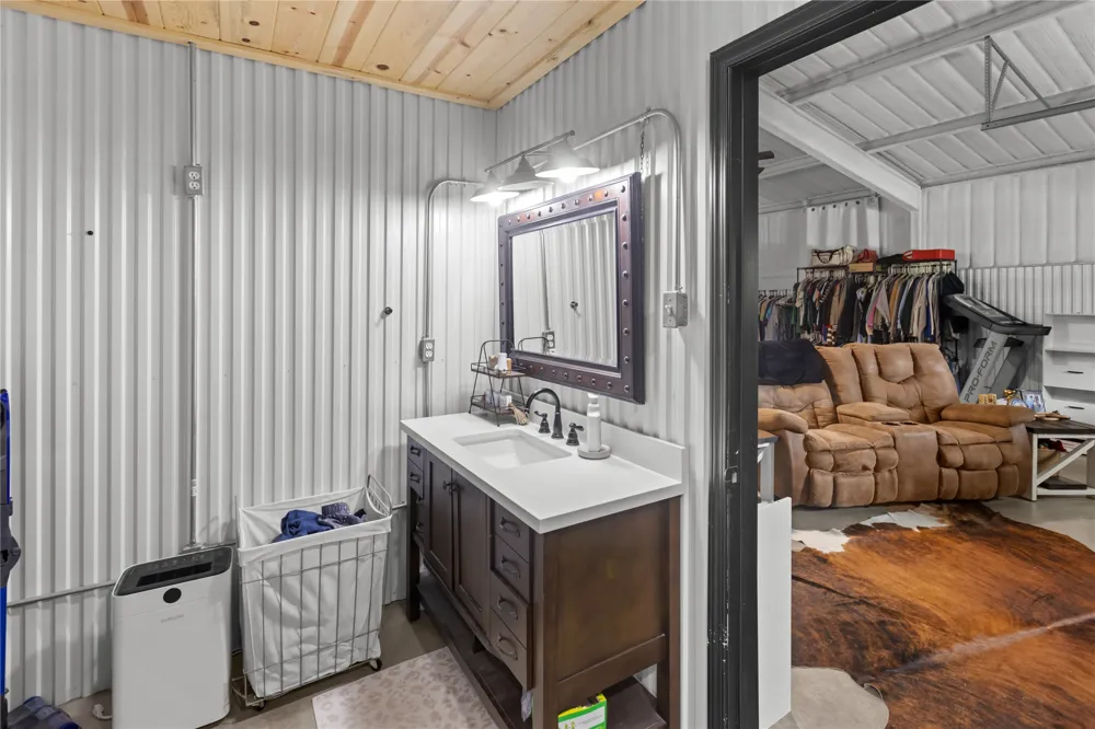 7122 Farm Road 1499 Sumner, TX 75486