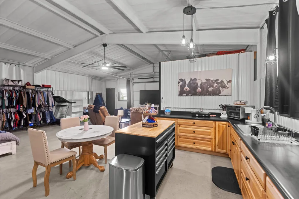 7122 Farm Road 1499 Sumner, TX 75486