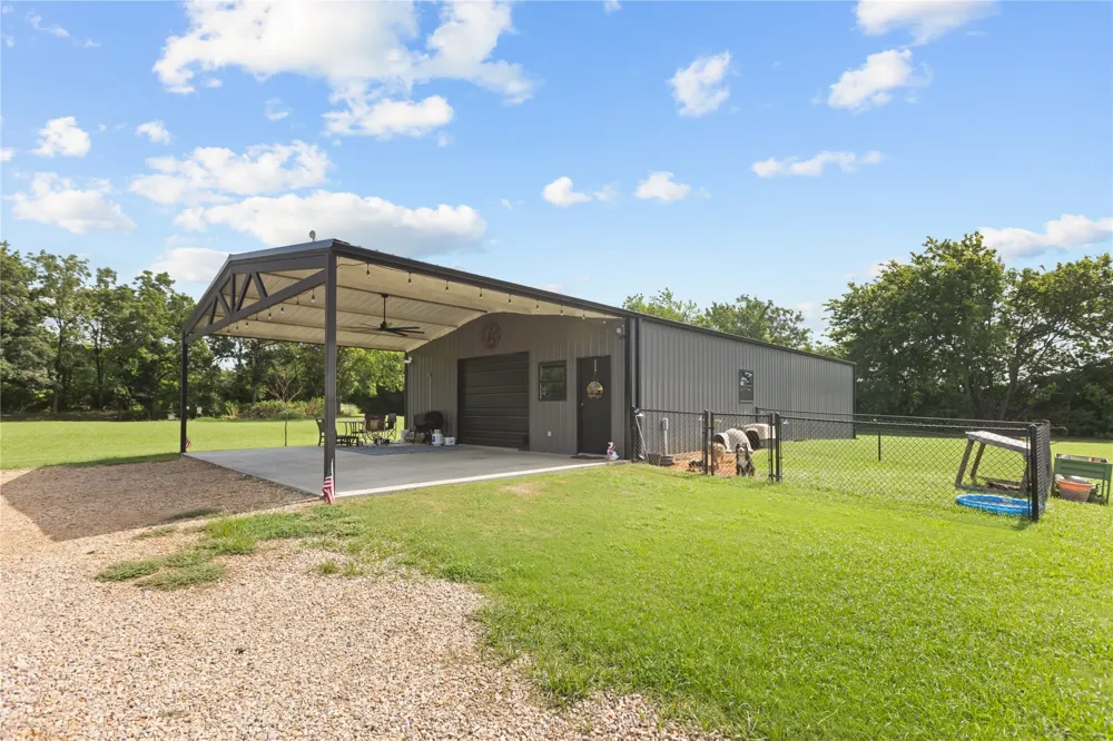 7122 Farm Road 1499 Sumner, TX 75486