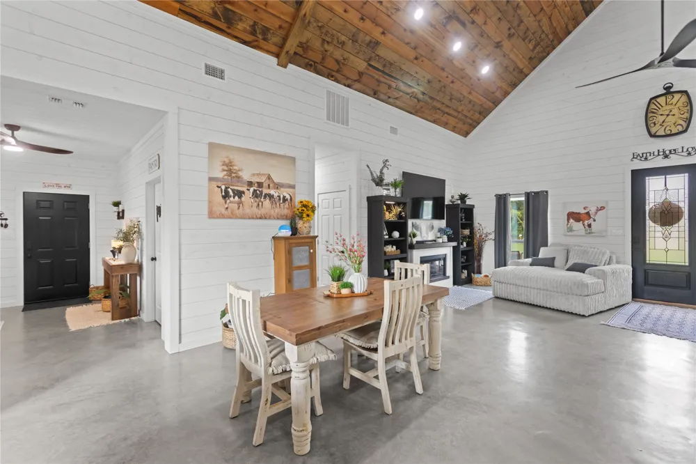 7122 Farm Road 1499 Sumner, TX 75486