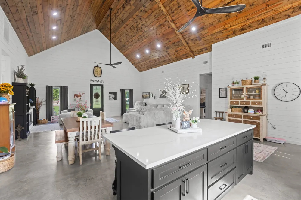 7122 Farm Road 1499 Sumner, TX 75486