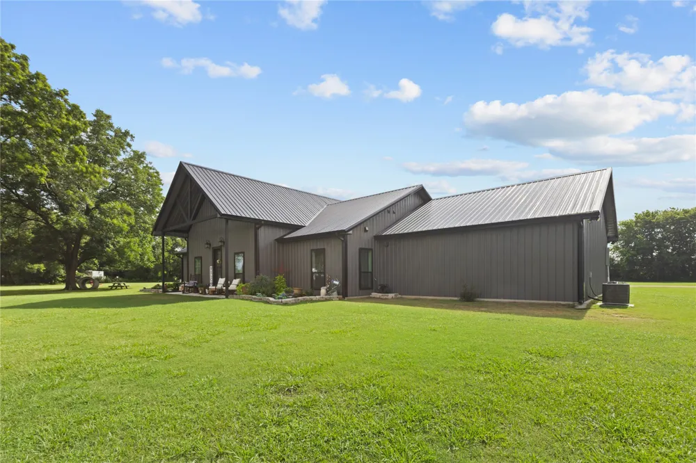 7122 Farm Road 1499 Sumner, TX 75486