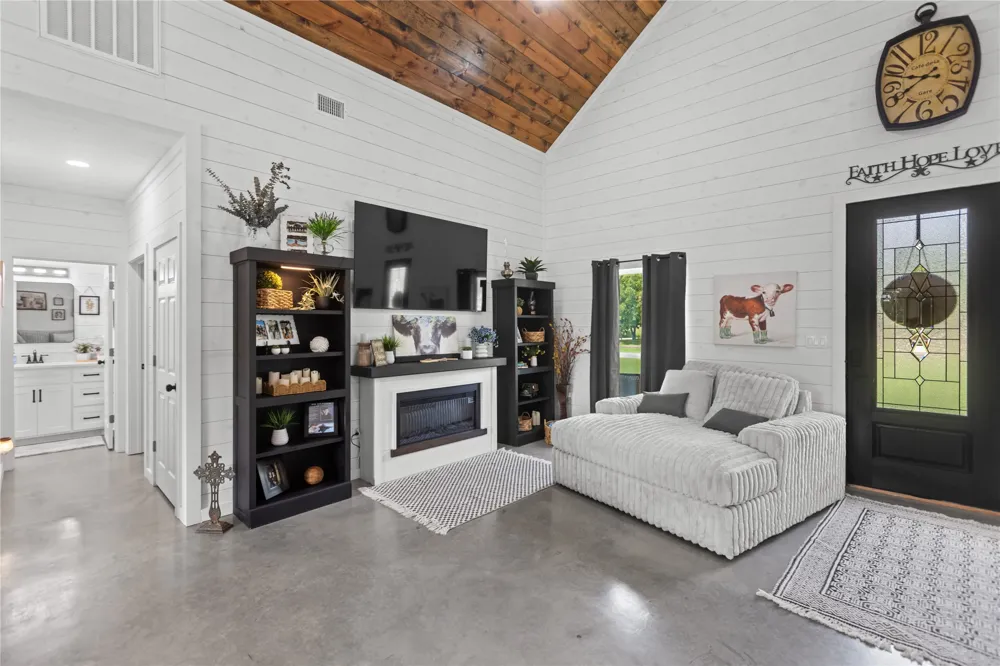 7122 Farm Road 1499 Sumner, TX 75486