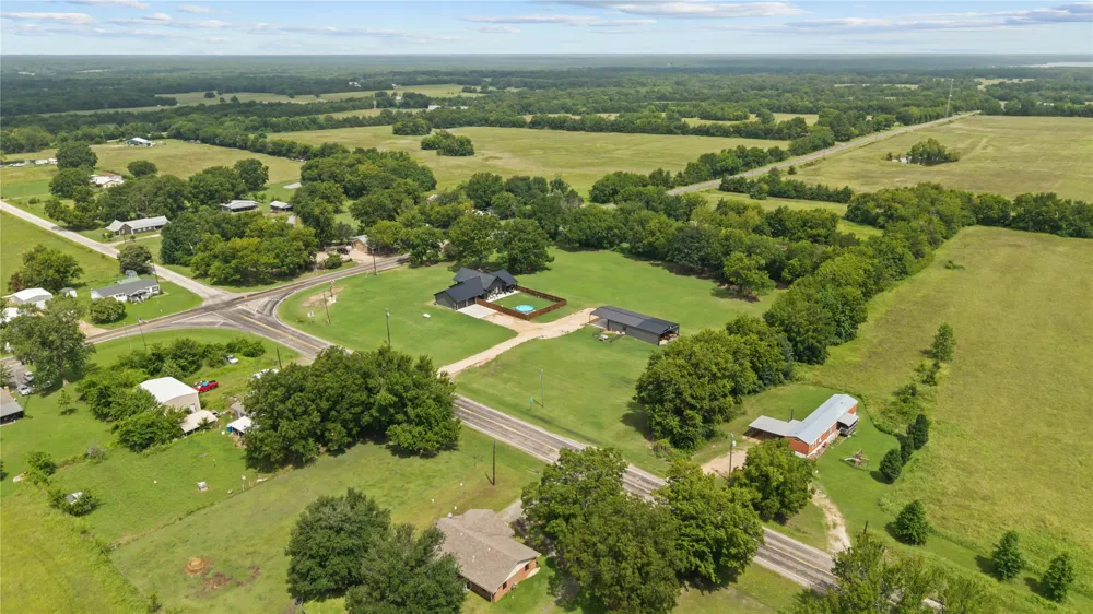 7122 Farm Road 1499 Sumner, TX 75486