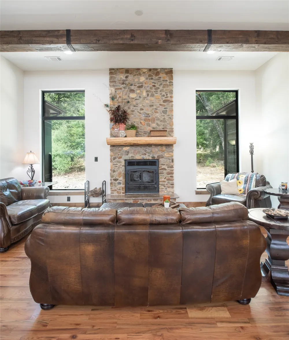 328 Wolf Front Road Van Alstyne, TX 75495