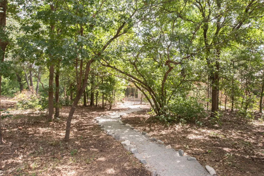 328 Wolf Front Road Van Alstyne, TX 75495