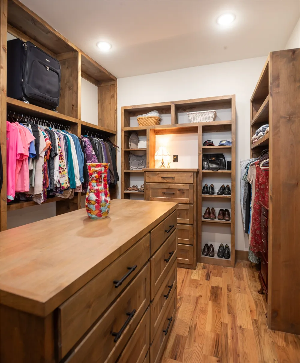 328 Wolf Front Road Van Alstyne, TX 75495