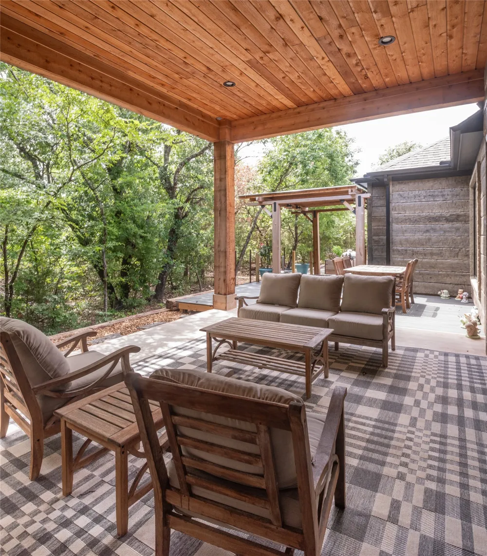 328 Wolf Front Road Van Alstyne, TX 75495