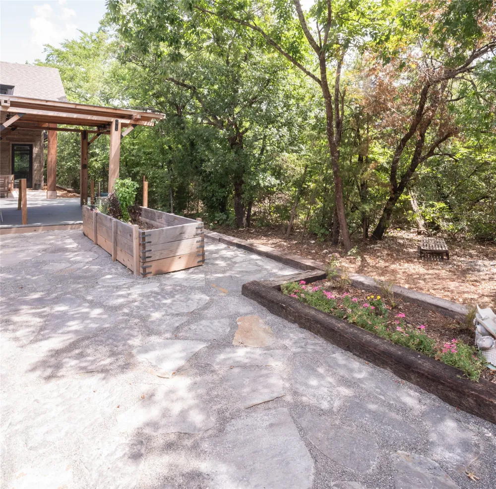 328 Wolf Front Road Van Alstyne, TX 75495