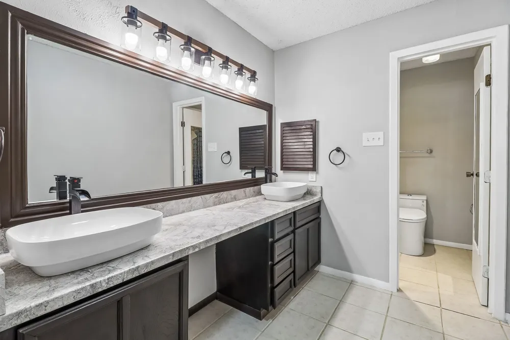 2059 Embassy Way Carrollton, TX 75006