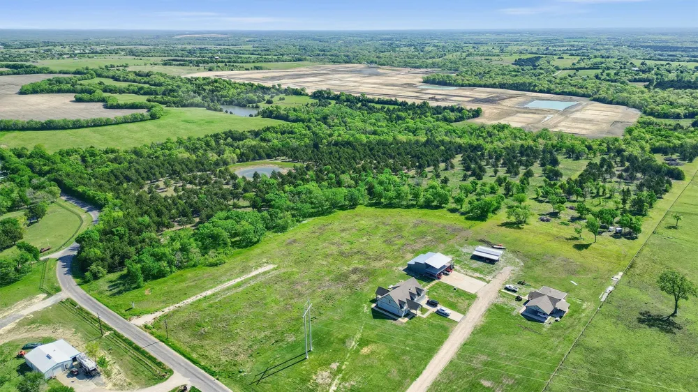 2554 Bennett Road Howe, TX 75459