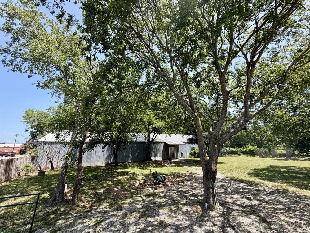 100 E Austin Street Leonard, TX 75452