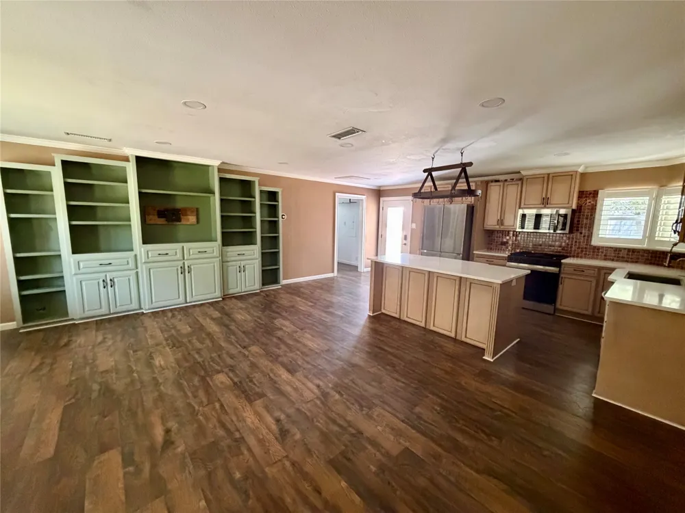 100 E Austin Street Leonard, TX 75452