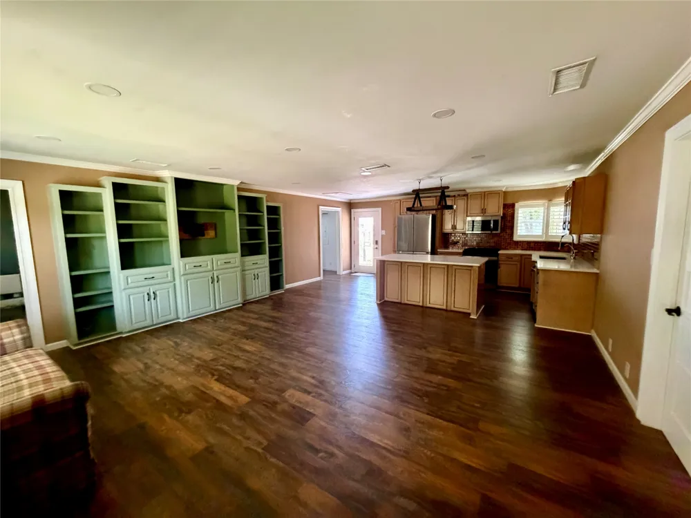 100 E Austin Street Leonard, TX 75452