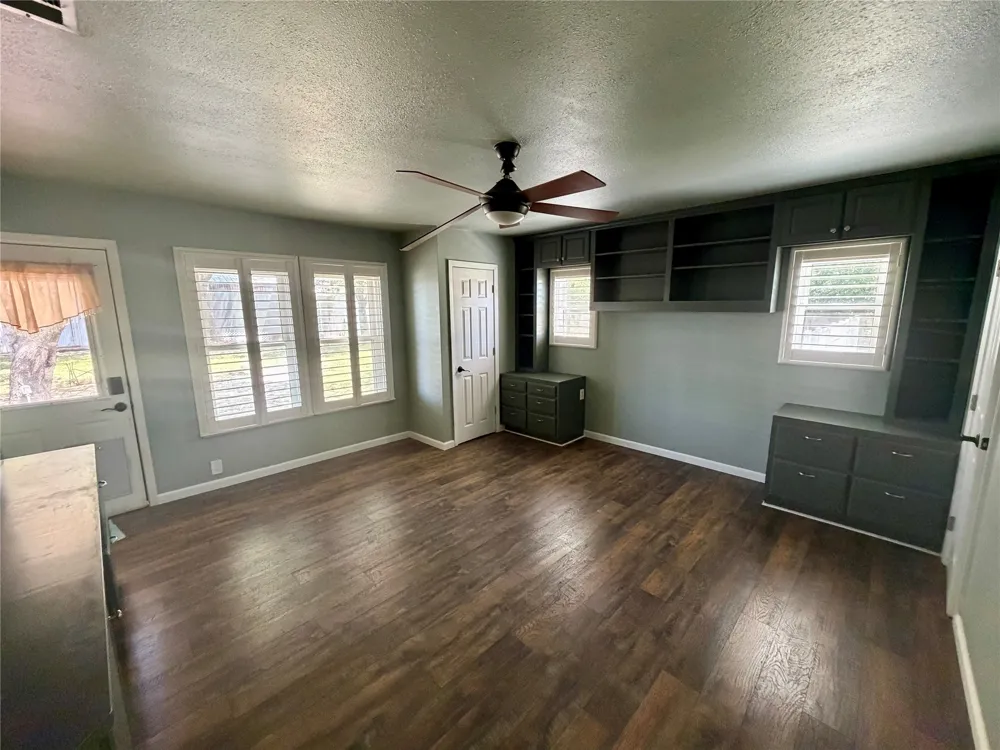 100 E Austin Street Leonard, TX 75452