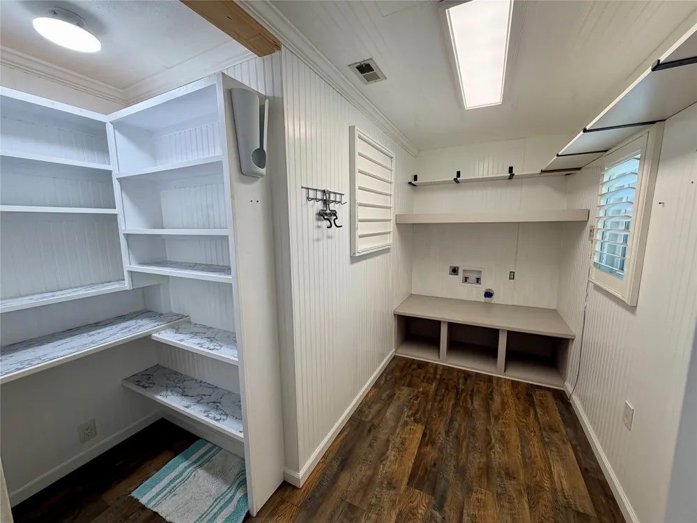 100 E Austin Street Leonard, TX 75452