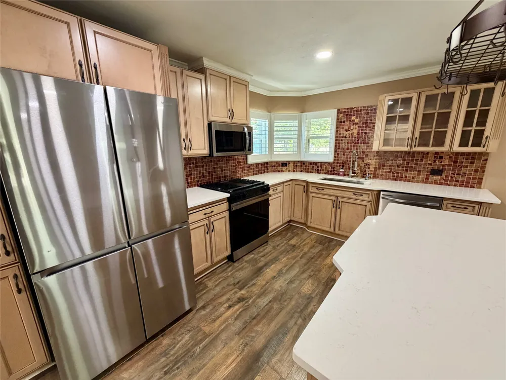 100 E Austin Street Leonard, TX 75452