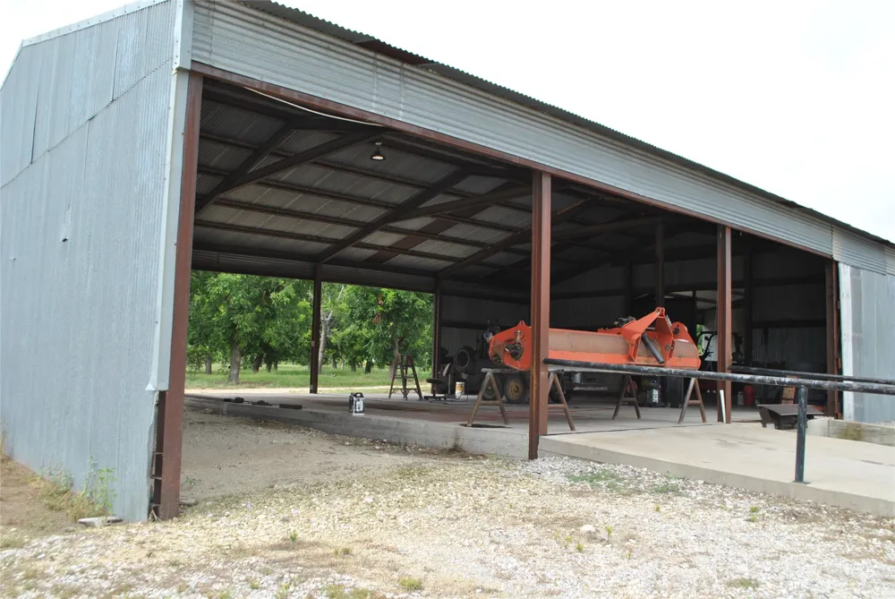 CR 424 Comanche, TX 76442