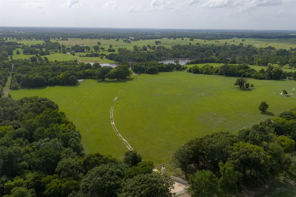 13053 County Road 3806 #3805 Murchison, TX 75778