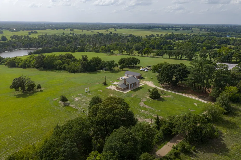 13053 County Road 3806 #3805 Murchison, TX 75778