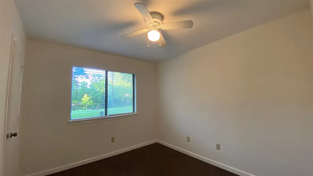 208 E Denton Drive Euless, TX 76039