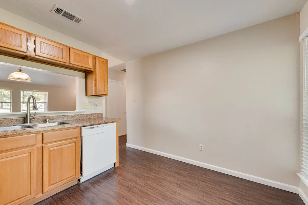 208 E Denton Drive Euless, TX 76039