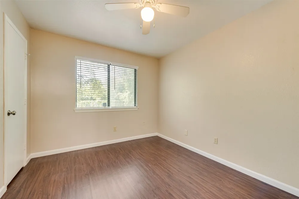 208 E Denton Drive Euless, TX 76039