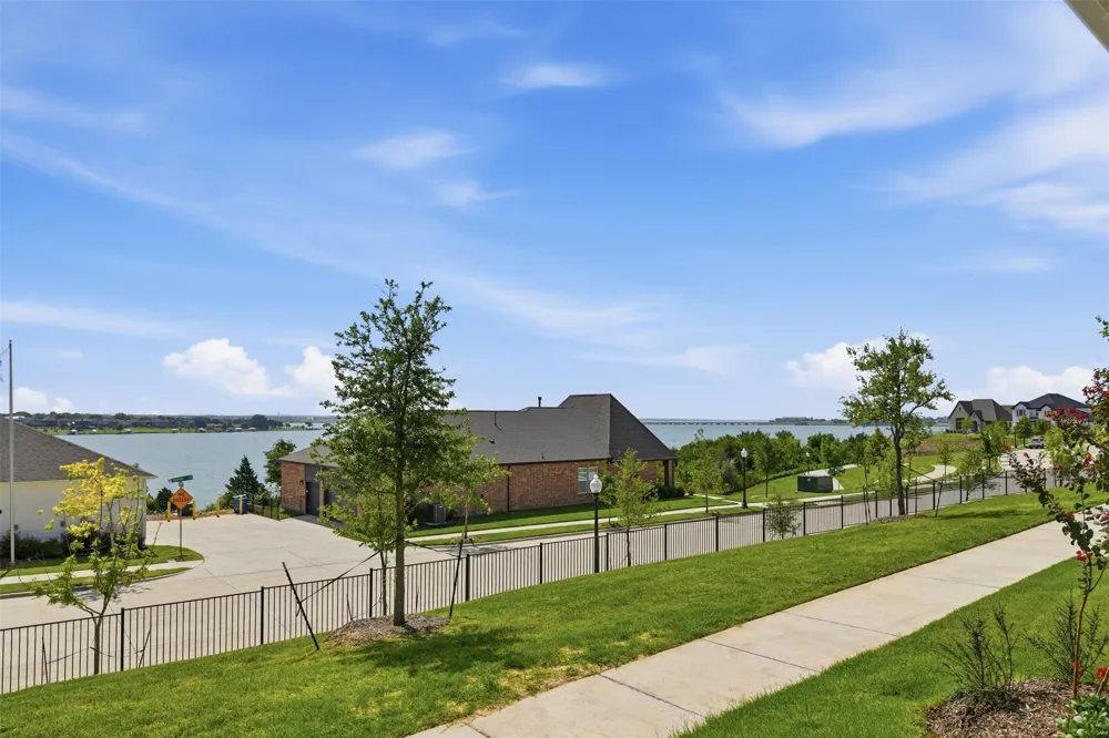 2524 Ballaster Mews Rowlett, TX 75088