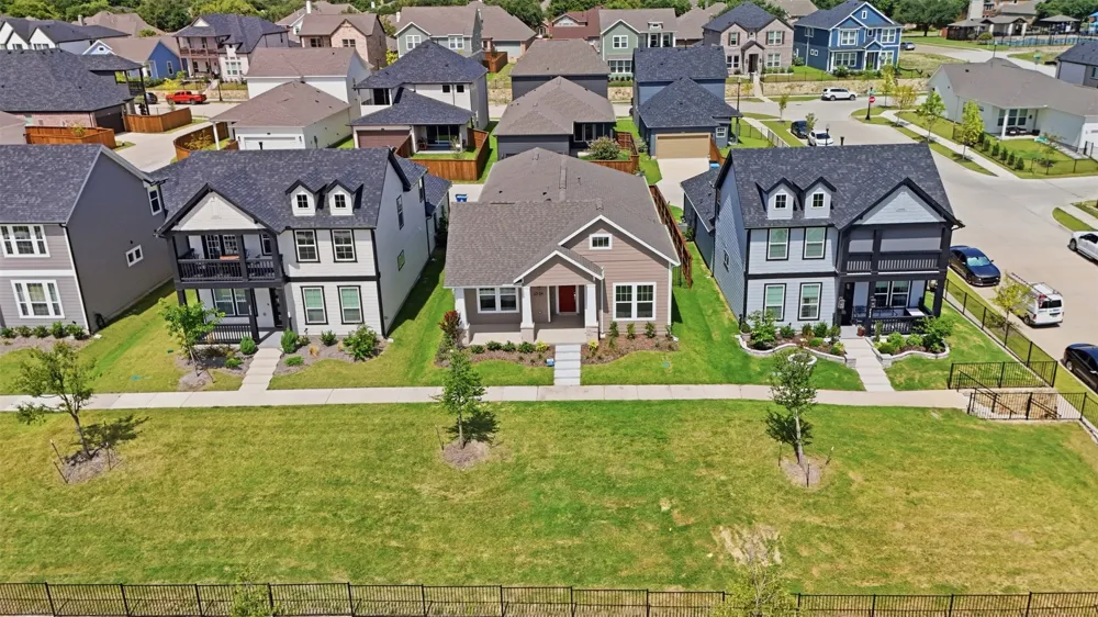 2524 Ballaster Mews Rowlett, TX 75088