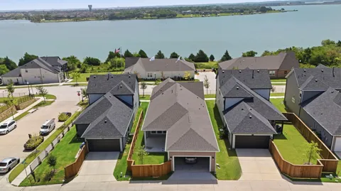 2524 Ballaster Mews
