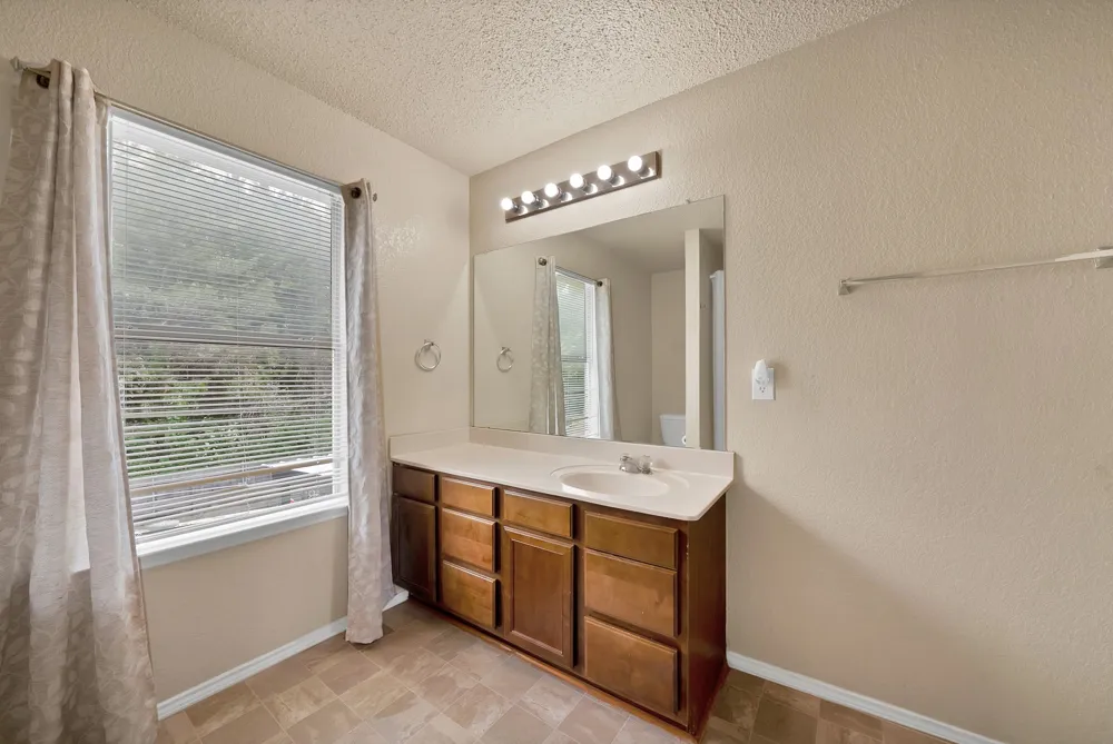 3372 Mojave Drive Dallas, TX 75241