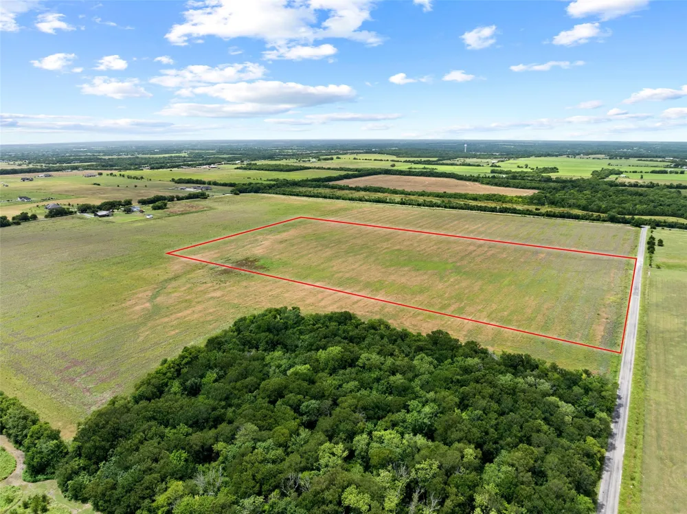 28 Bucksnort Road Van Alstyne, TX 75495