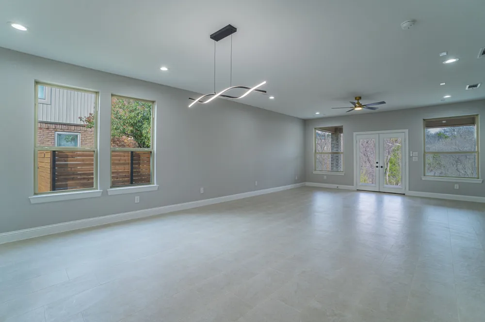 8319 Deep Green Drive Dallas, TX 75249