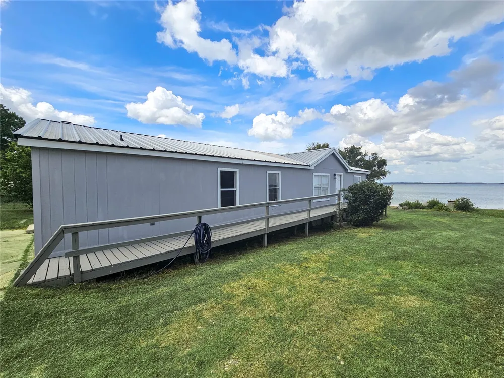 372 Meadow Pond Court Runaway Bay, TX 76426