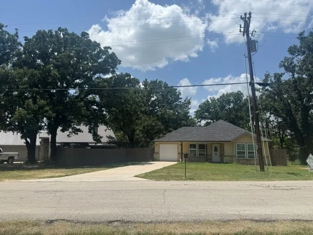 301 Indian Oaks Trail West Tawakoni, TX 75474
